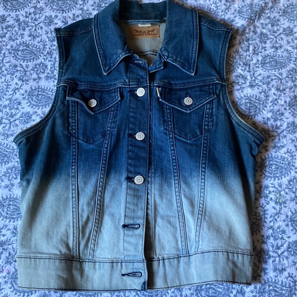 Levi’s women’s vest